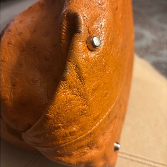Furla Ostrich textured Orange Leather Shoulder Bag. Corners show wear. - Picture 3 of 5